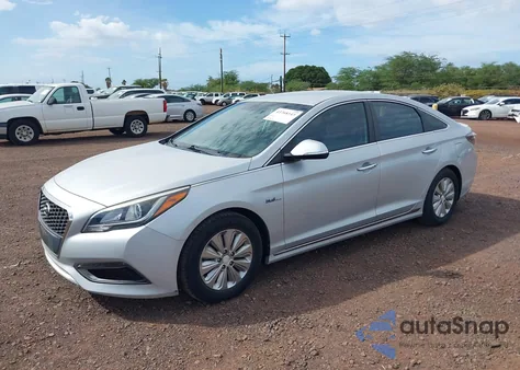 2017 Hyundai Sonata Hybrid Se z USA, uszkodzony, nr VIN KMHE24L35HA065358